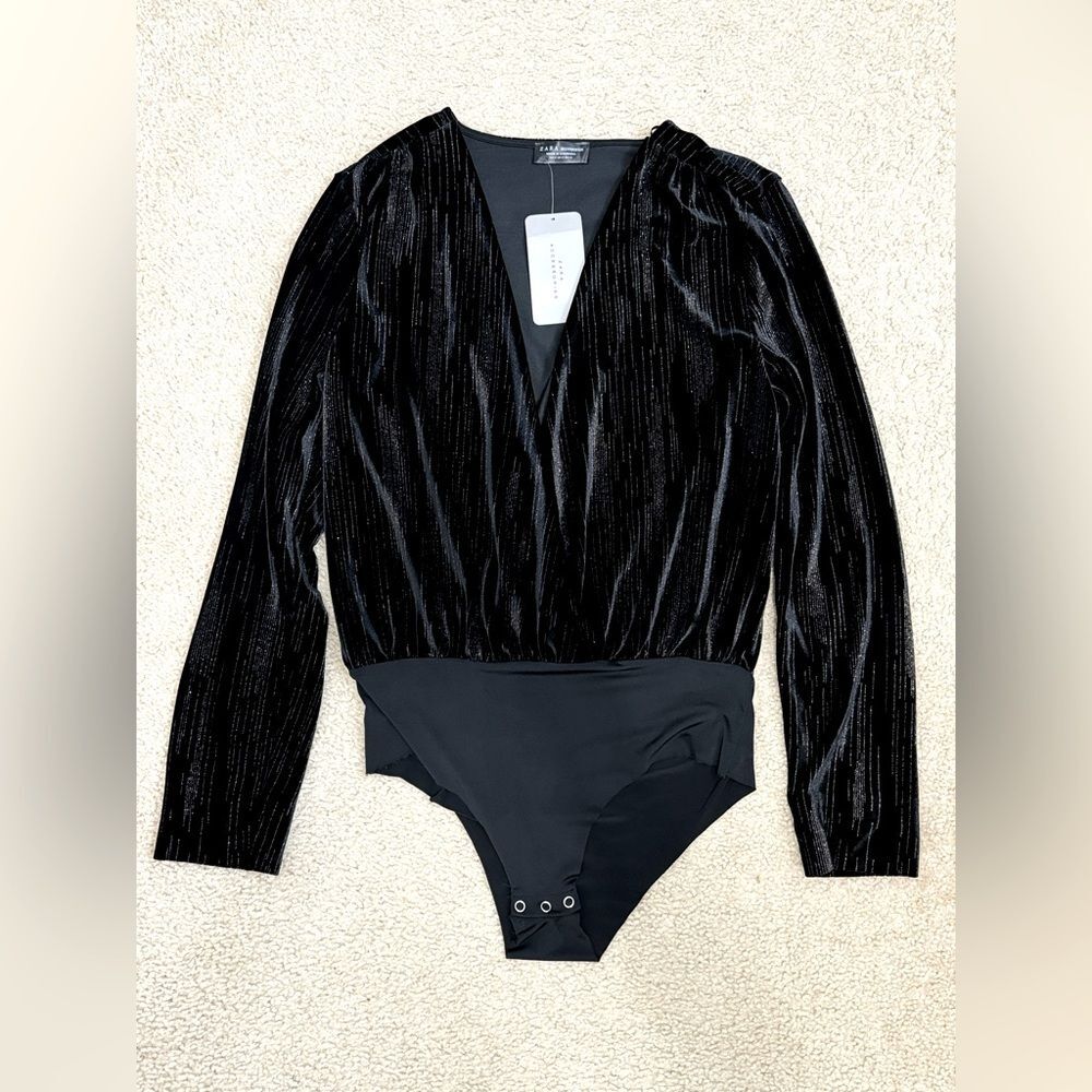 NWT Zara Accessories Black Velvet Bodysuit Gold Glitter Plunge Neckline Sz M